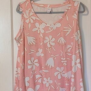 NWOT: M LuLaRoe White Floral+ Pink Background Kristina Tank